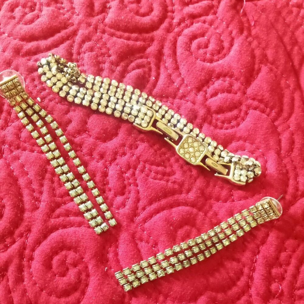 Swarovski Bracelet and Earrings Set